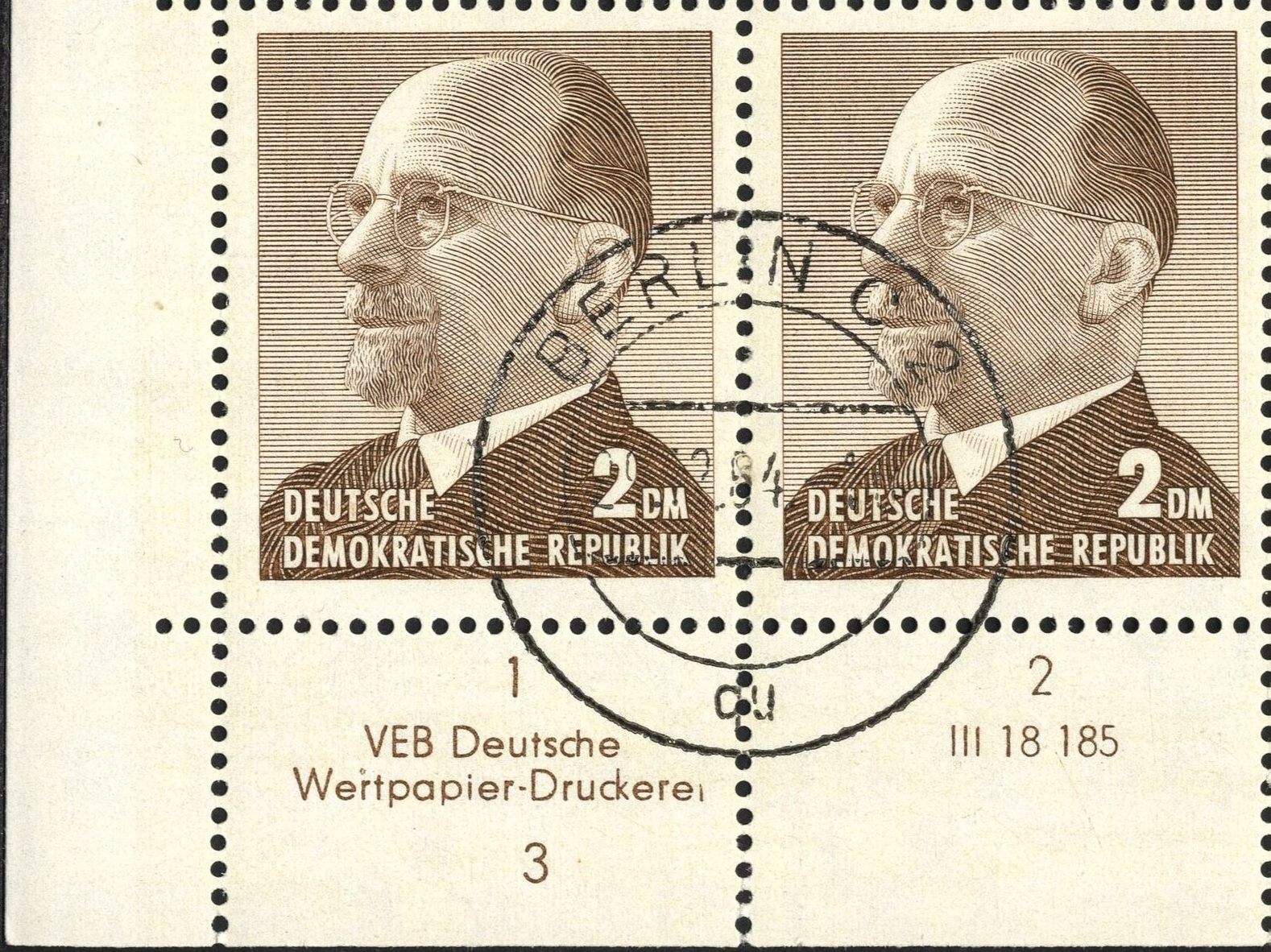 Image:ddr0969.4js.big_dvf41.jpg
