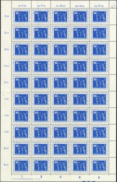 Datei:Ddr0710.10.small bg1.jpg