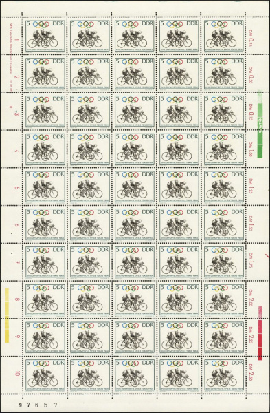 Datei:Ddr1033.4js.small bg1.jpg